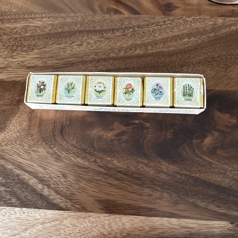 Vintage Laray Bath Cubes 1950's Decor